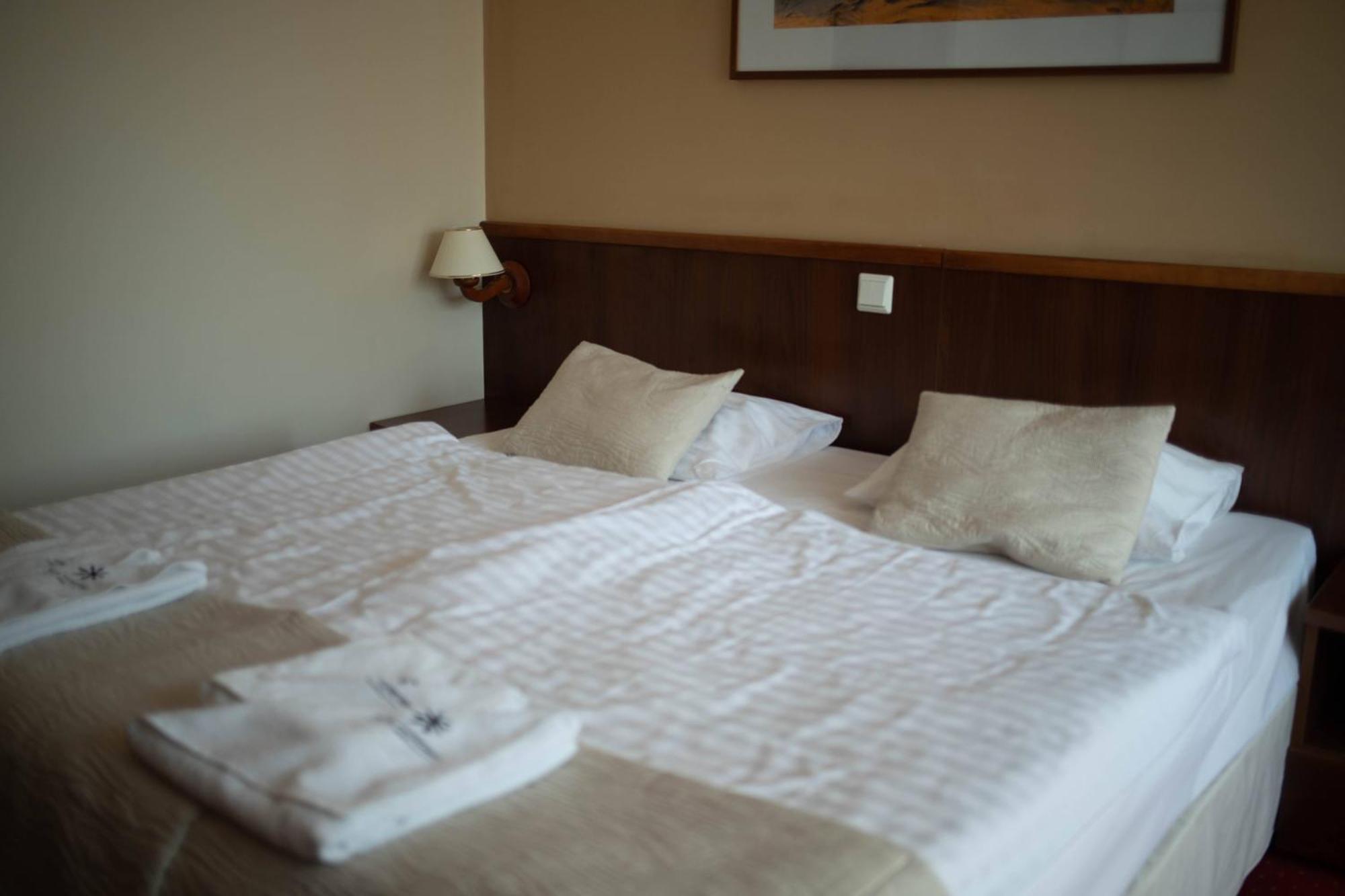Hotel Nadmorski Леба Екстериор снимка